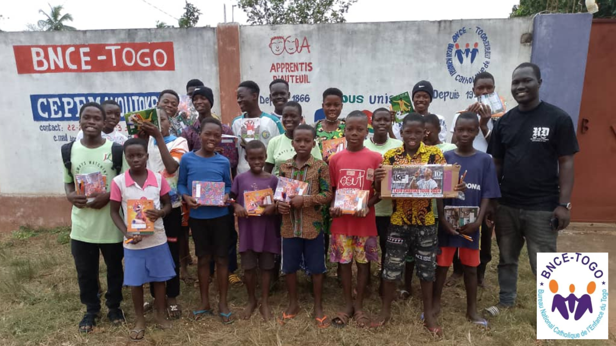 Distribution des kits scolaires aux élèves sur les antennes BNCE ...